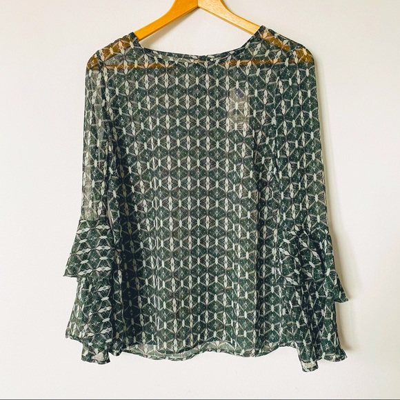 NWT Green Sheer Bell Sleeve Blouse 🌲 - Picture 1 of 9